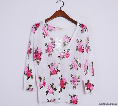 北京豐臺(tái)外貿(mào)服裝批發(fā)新動(dòng)態(tài) 秋冬裝毛衣毛衫20萬件到庫，引爆采購熱潮